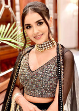 SHIVANI GIRDHAR IN NOMADIC HEAVILY EMBROIDERED LEHENGA