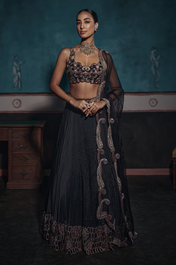 INAS LEHENGA SET